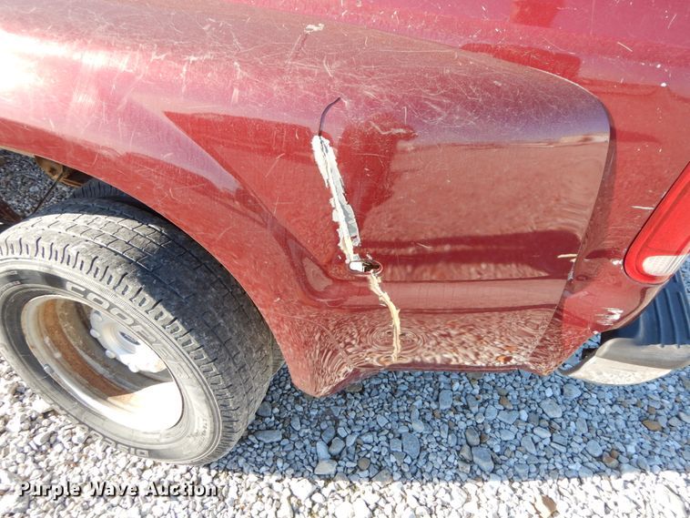 image for item HP9088 2005 Ford F350 Super Duty XLT  Crew Cab pickup truck