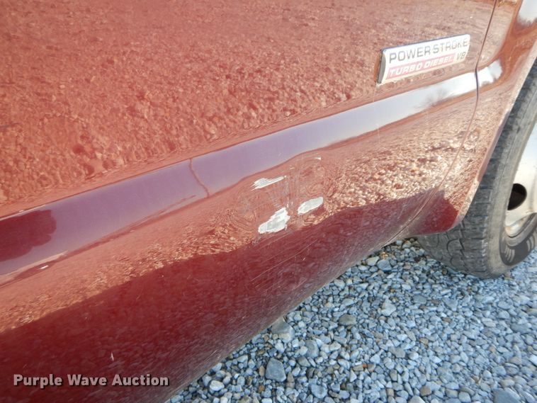 image for item HP9088 2005 Ford F350 Super Duty XLT  Crew Cab pickup truck