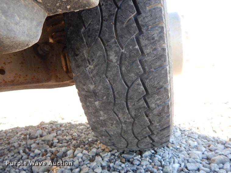 image for item HP9088 2005 Ford F350 Super Duty XLT  Crew Cab pickup truck