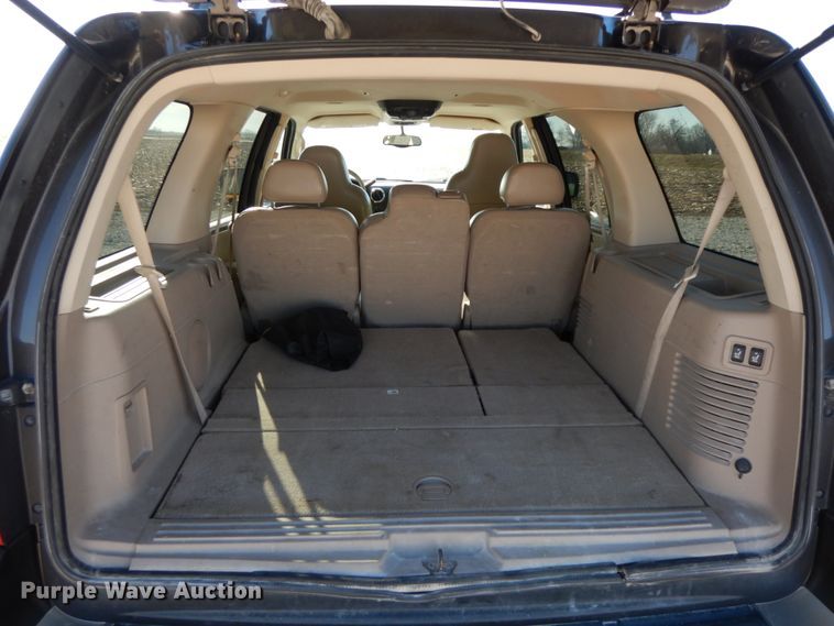 image for item HP9090 2005 Ford Expedition Eddie Bauer  SUV