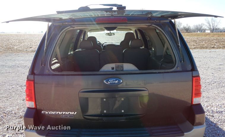 image for item HP9090 2005 Ford Expedition Eddie Bauer  SUV