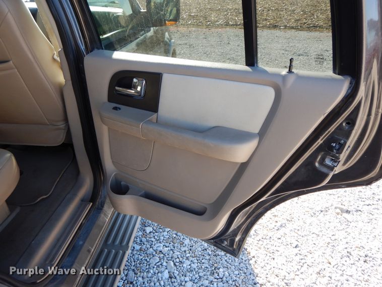 image for item HP9090 2005 Ford Expedition Eddie Bauer  SUV