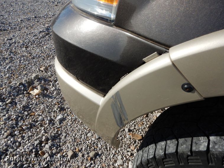 image for item HP9090 2005 Ford Expedition Eddie Bauer  SUV