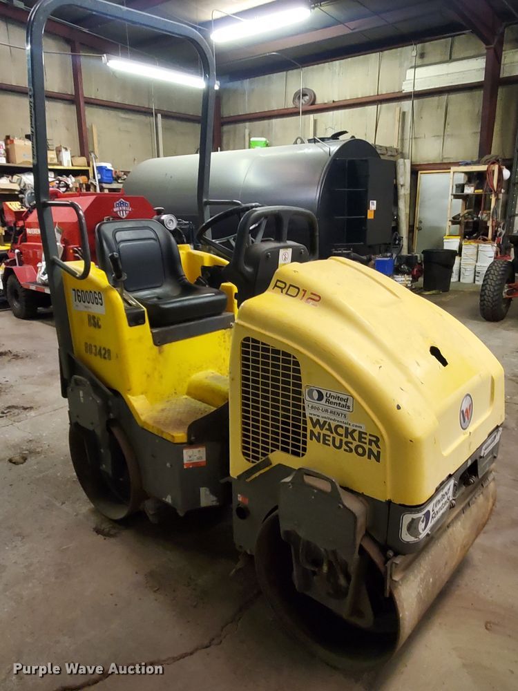 image for item HS9202 Wacker Neuson RD12A  vibratory double drum roller