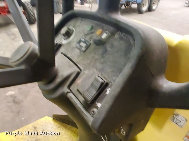 image for item HS9202 Wacker Neuson RD12A  vibratory double drum roller