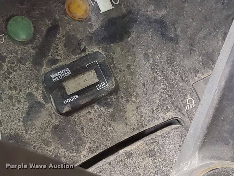 image for item HS9202 Wacker Neuson RD12A  vibratory double drum roller