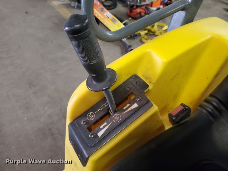 image for item HS9202 Wacker Neuson RD12A  vibratory double drum roller