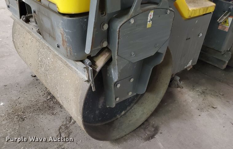 image for item HS9202 Wacker Neuson RD12A  vibratory double drum roller