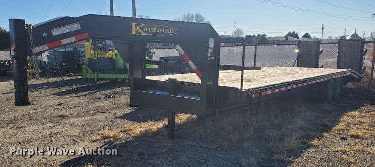 image for item HS9204 2018 Kaufman equipment trailer