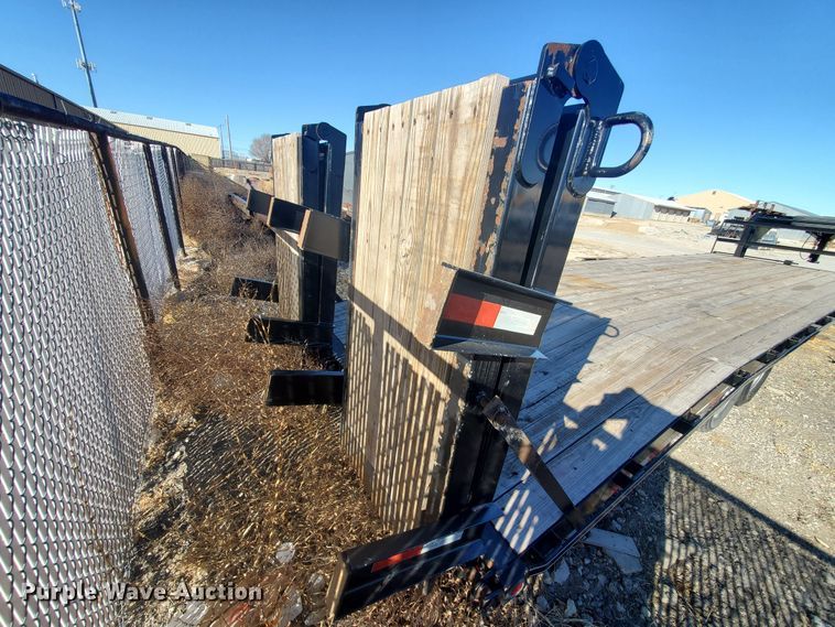 image for item HS9204 2018 Kaufman equipment trailer