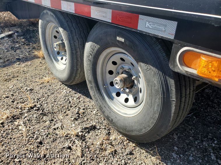 image for item HS9204 2018 Kaufman equipment trailer