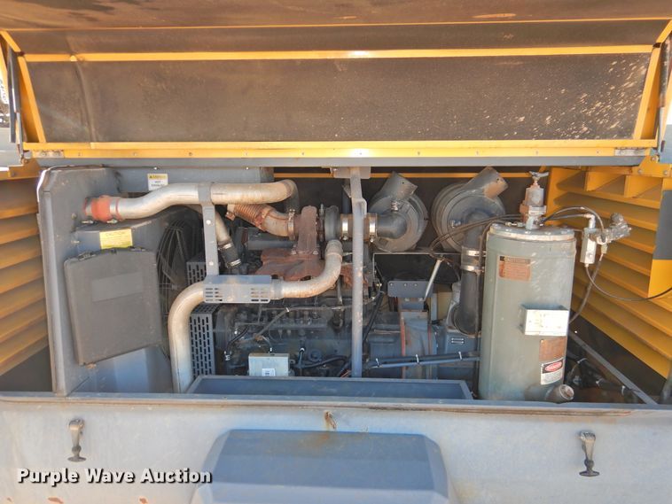 image for item HU9693 2010 Atlas Copco XAVS375JD6  air compressor