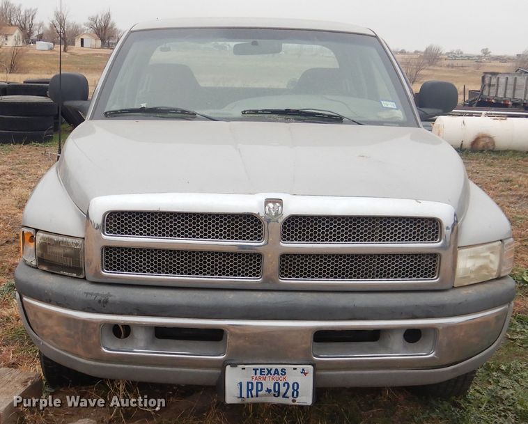 image for item HU9708 1998 Dodge Ram 1500  Quad Cab pickup truck