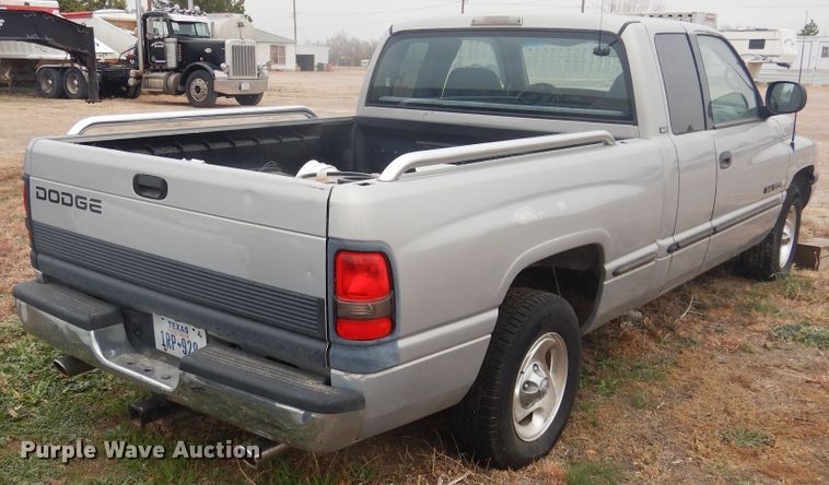 image for item HU9708 1998 Dodge Ram 1500  Quad Cab pickup truck