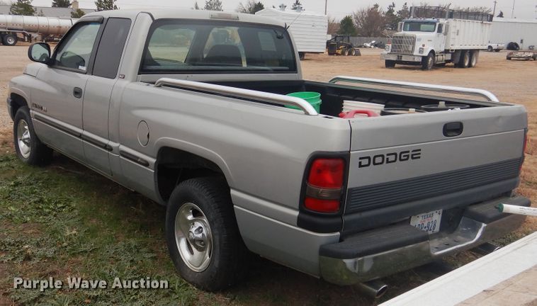 image for item HU9708 1998 Dodge Ram 1500  Quad Cab pickup truck