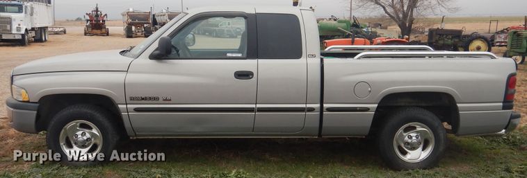 image for item HU9708 1998 Dodge Ram 1500  Quad Cab pickup truck