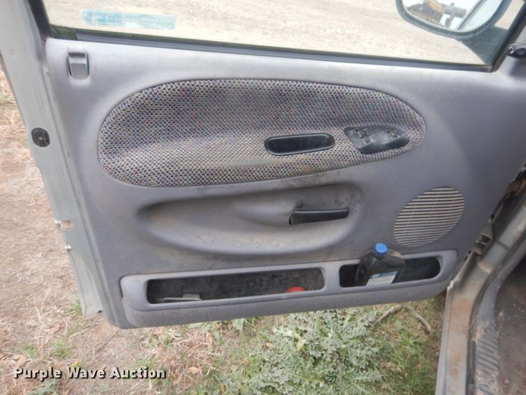 image for item HU9708 1998 Dodge Ram 1500  Quad Cab pickup truck