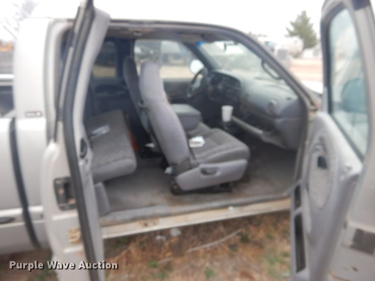 image for item HU9708 1998 Dodge Ram 1500  Quad Cab pickup truck