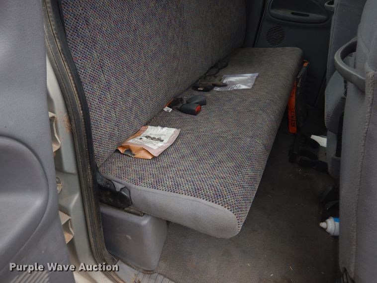 image for item HU9708 1998 Dodge Ram 1500  Quad Cab pickup truck