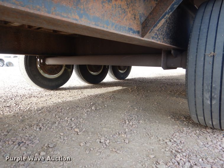 image for item HU9800 2006 Titan equipment trailer