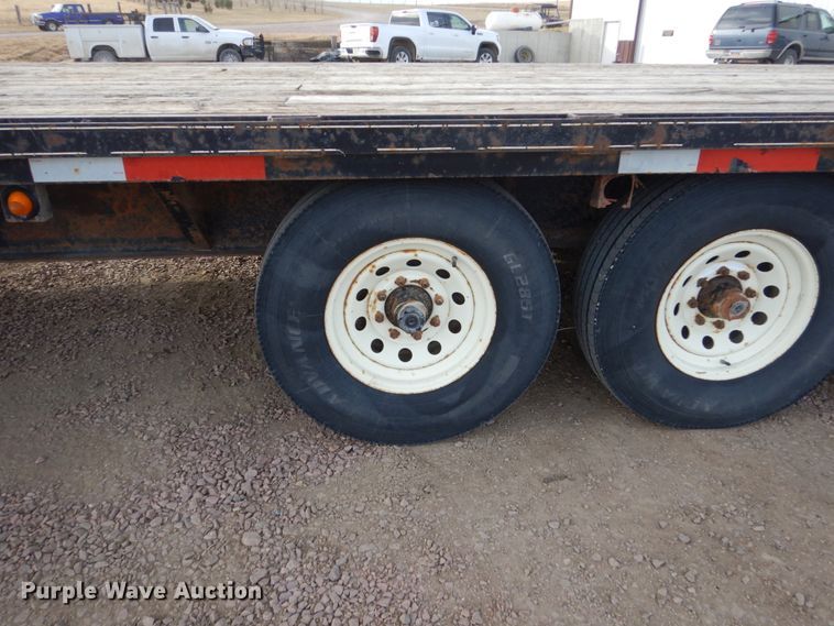 image for item HU9800 2006 Titan equipment trailer