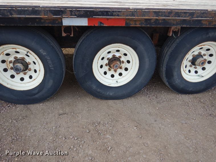 image for item HU9800 2006 Titan equipment trailer