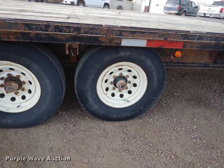 image for item HU9800 2006 Titan equipment trailer