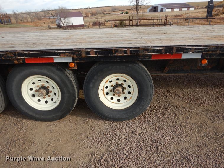 image for item HU9800 2006 Titan equipment trailer