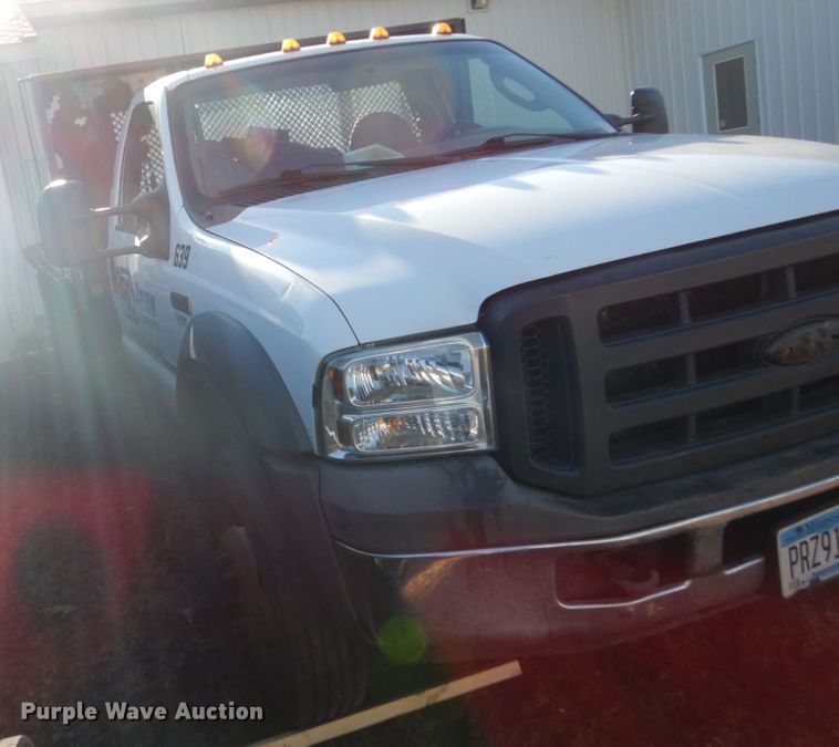 image for item HU9817 2005 Ford F450 Super Duty  dump flatbed truck