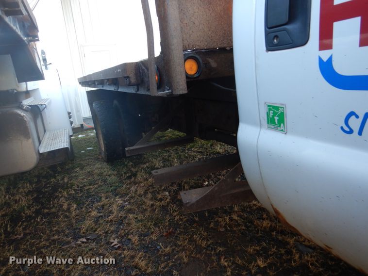 image for item HU9817 2005 Ford F450 Super Duty  dump flatbed truck