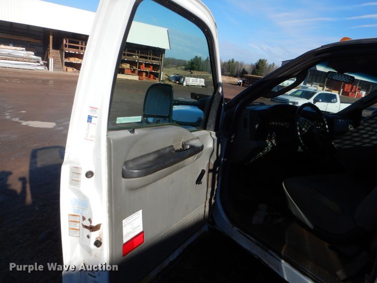 image for item HU9817 2005 Ford F450 Super Duty  dump flatbed truck