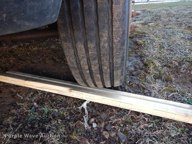 image for item HU9817 2005 Ford F450 Super Duty  dump flatbed truck