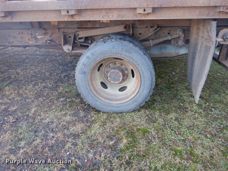 image for item HU9817 2005 Ford F450 Super Duty  dump flatbed truck