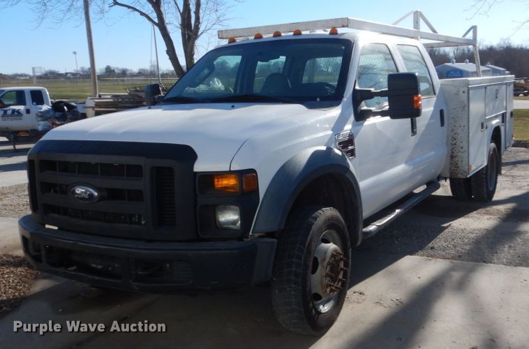 image for item HU9865 2008 Ford F550 Super Duty  Crew Cab utility truck