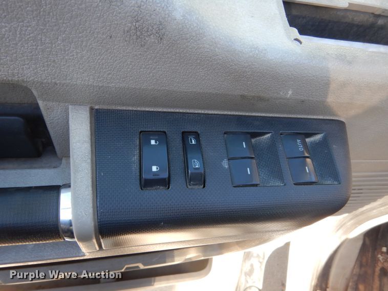 image for item HU9865 2008 Ford F550 Super Duty  Crew Cab utility truck