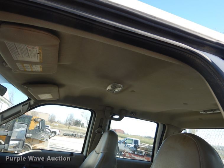 image for item HU9865 2008 Ford F550 Super Duty  Crew Cab utility truck