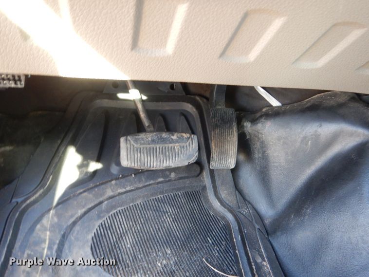 image for item HU9865 2008 Ford F550 Super Duty  Crew Cab utility truck