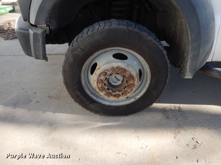 image for item HU9865 2008 Ford F550 Super Duty  Crew Cab utility truck