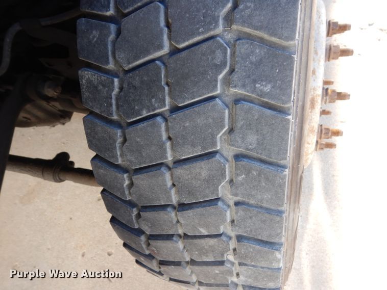 image for item HU9865 2008 Ford F550 Super Duty  Crew Cab utility truck