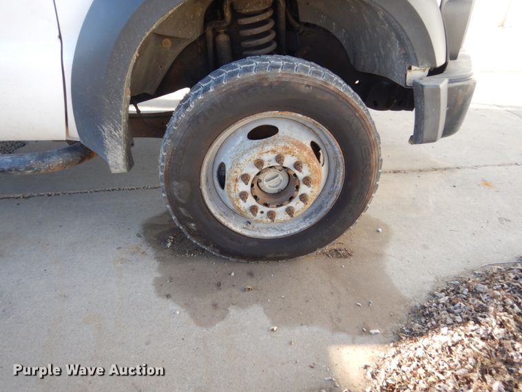 image for item HU9865 2008 Ford F550 Super Duty  Crew Cab utility truck