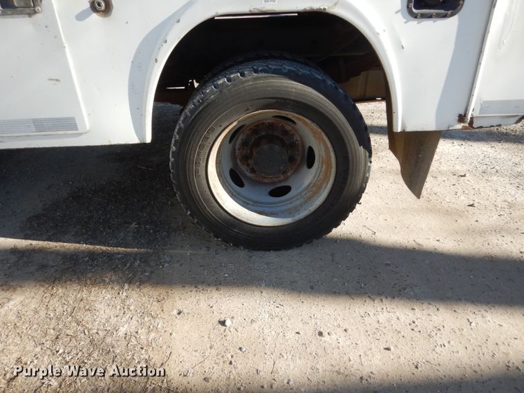 image for item HU9865 2008 Ford F550 Super Duty  Crew Cab utility truck