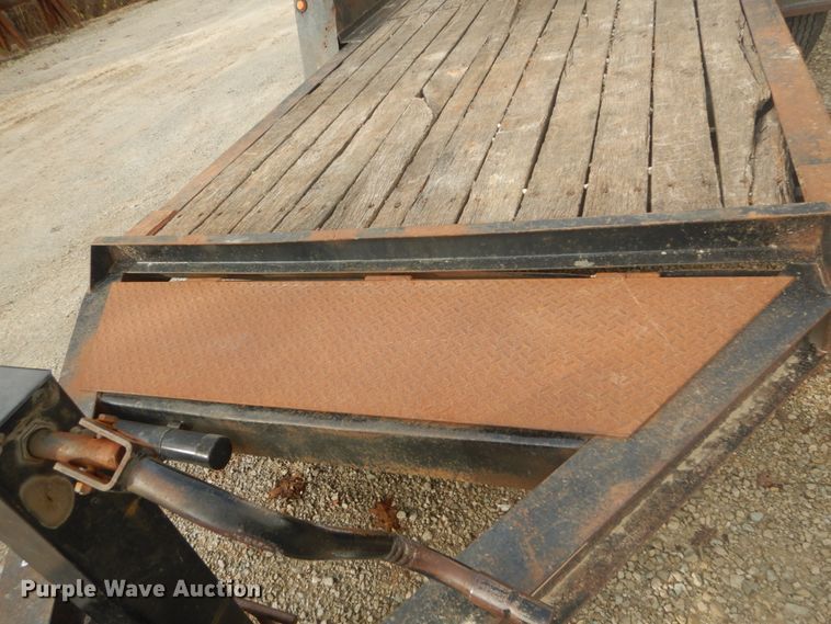 image for item HV9541 2003 Contrail C10 equipment trailer