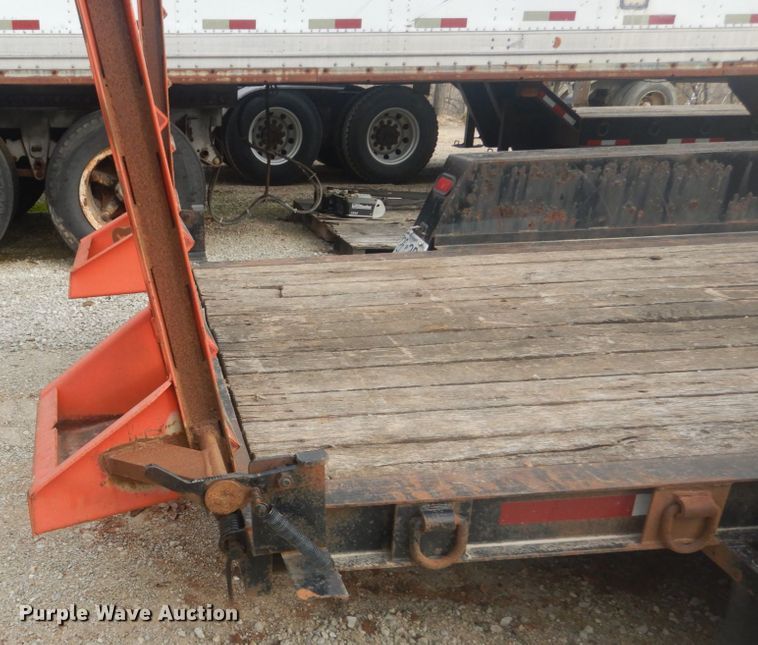 image for item HV9541 2003 Contrail C10 equipment trailer