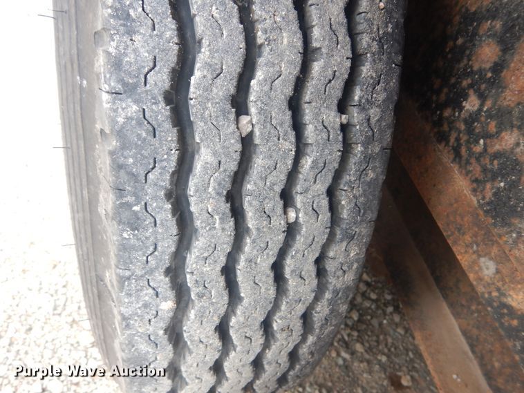 image for item HV9541 2003 Contrail C10 equipment trailer