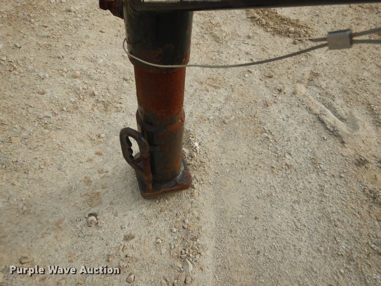 image for item HV9544 Gooseneck trailer hitch and neck