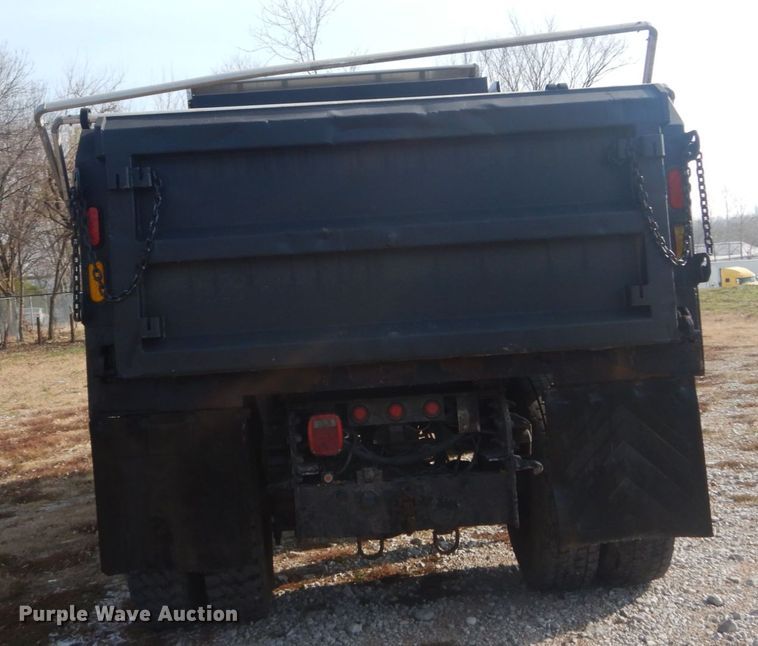 image for item HV9548 2005 Freightliner Business Class M2  dump truck