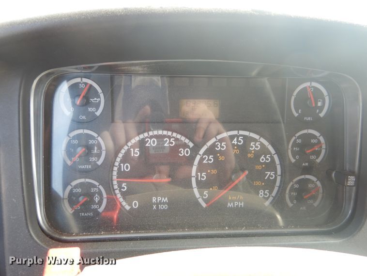 image for item HV9548 2005 Freightliner Business Class M2  dump truck