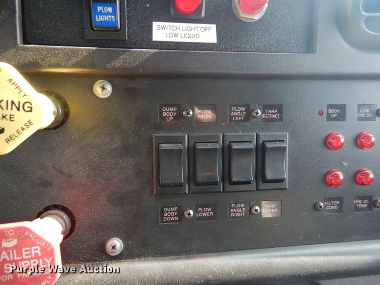 image for item HV9548 2005 Freightliner Business Class M2  dump truck