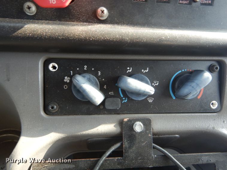 image for item HV9548 2005 Freightliner Business Class M2  dump truck