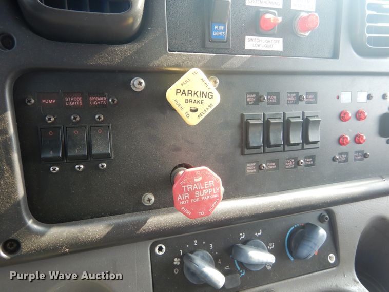 image for item HV9548 2005 Freightliner Business Class M2  dump truck